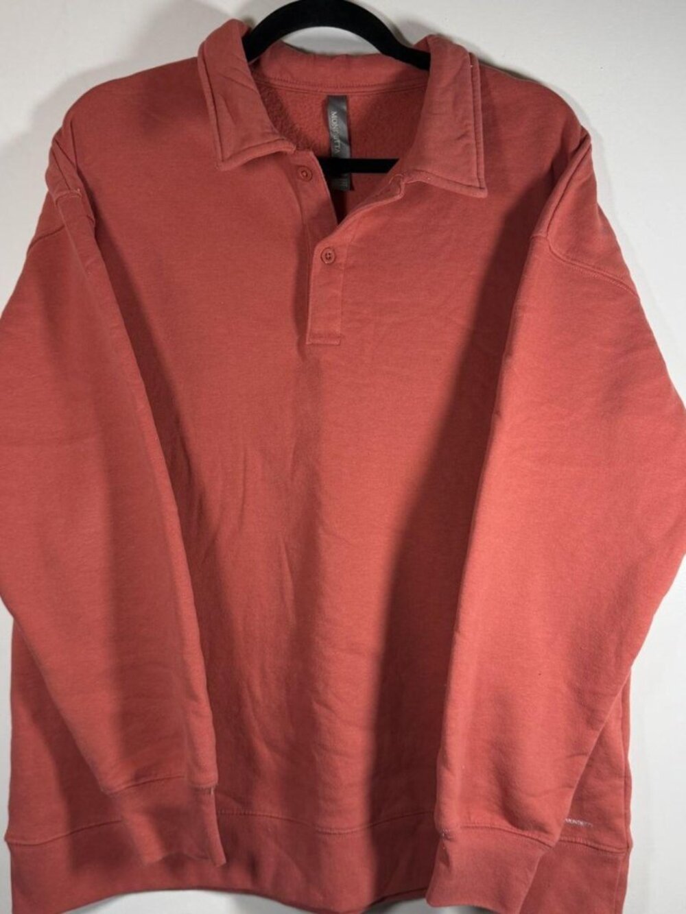 Mondetta faded red collared polo sweatshirt size L